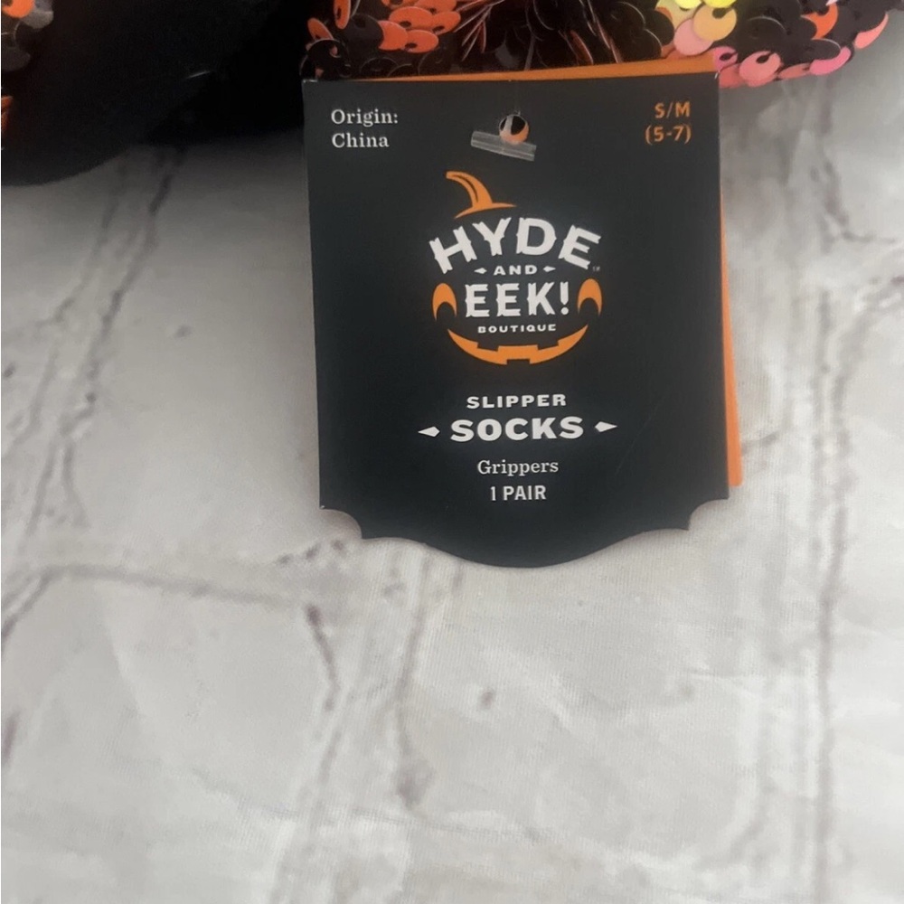 Hyde & Eek! Halloween Boutique Slipper Socks with Grippers Women Size SM/MED NWT - Picture 5 of 5